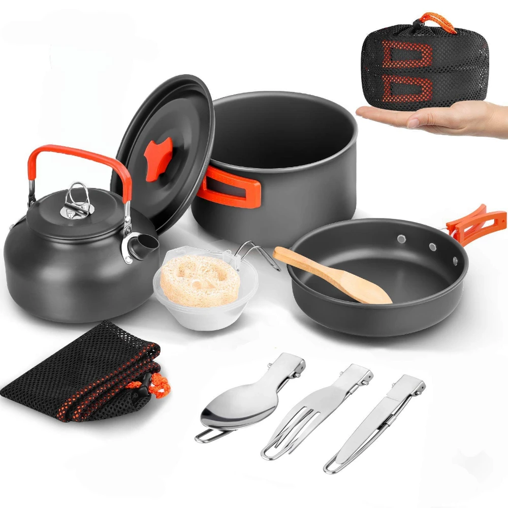 Conjunto de panelas e chaleiras de alumínio para atividades ao ar livre, equipado com bolsa de armazenamento em malha e kit de talheres para camping e viagens.